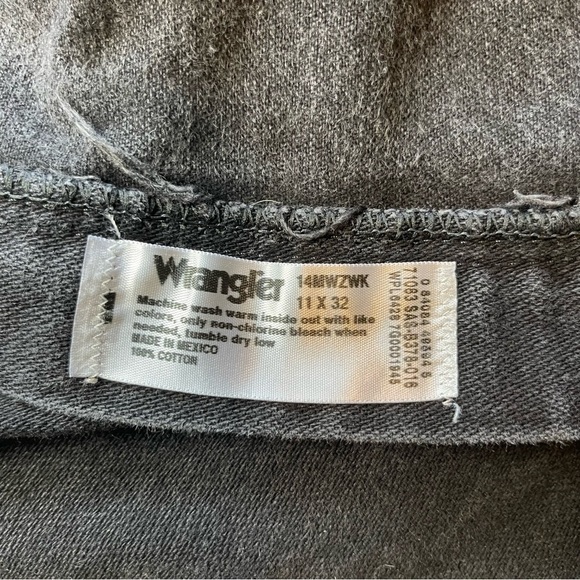 Vintage Wrangler  Cowboy Cut Black Jeans - Picture 7 of 8